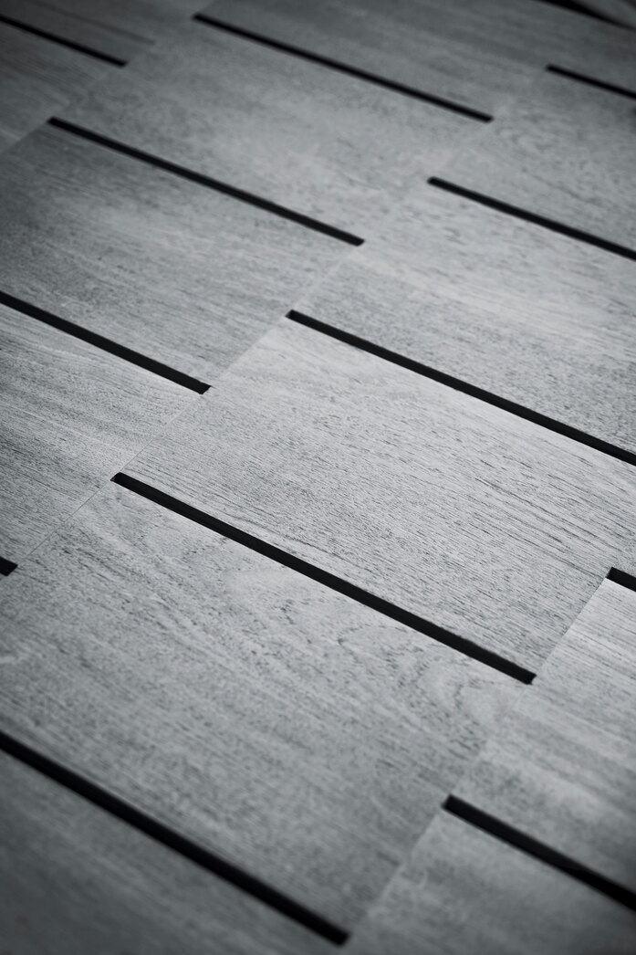 4 1 Brick Extendable Table Teak Top Detail