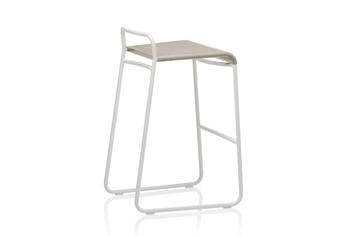 4 Harp Barstool Milk Sand Back