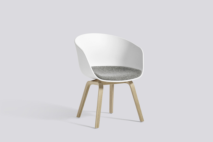 Aac42 Oak Matt Lacquer Base White Seat Hallingdal 126