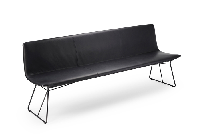 Amelie Bench 4