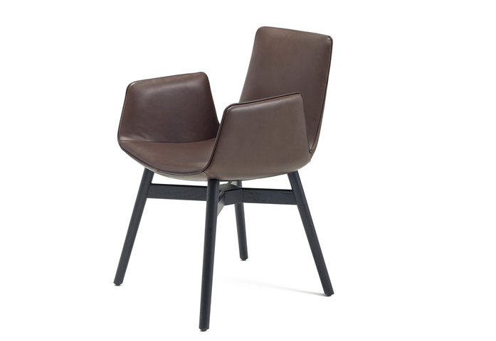 Amelie Armchair Kreuzzarge 4