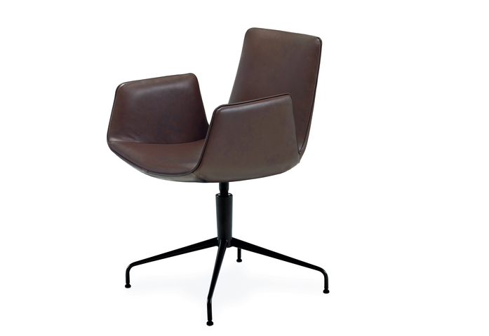 Amelie Armchair Sternfuss 2