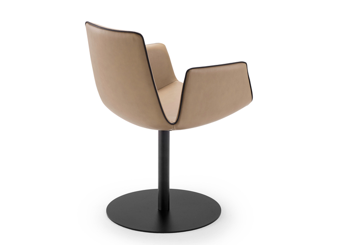 Amelie Armchair Tellerfuss 3