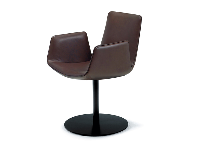 Amelie Armchair Tellerfuss 8