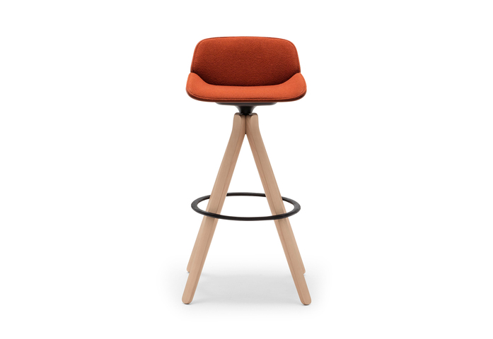 Andreu World Nuezstool Patricia Urquiola 4
