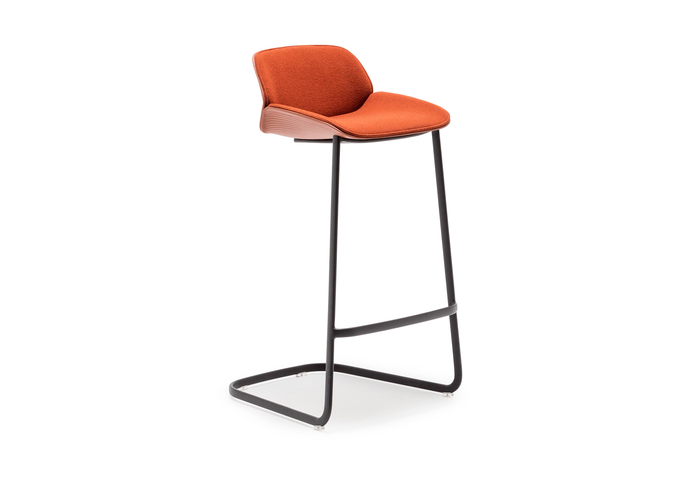 Andreu World Nuezstool Patricia Urquiola 5