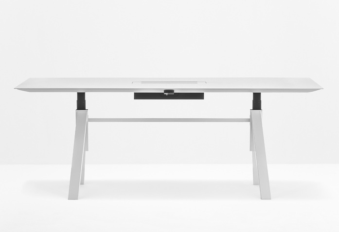 Arki Table Reg 02 Zoom