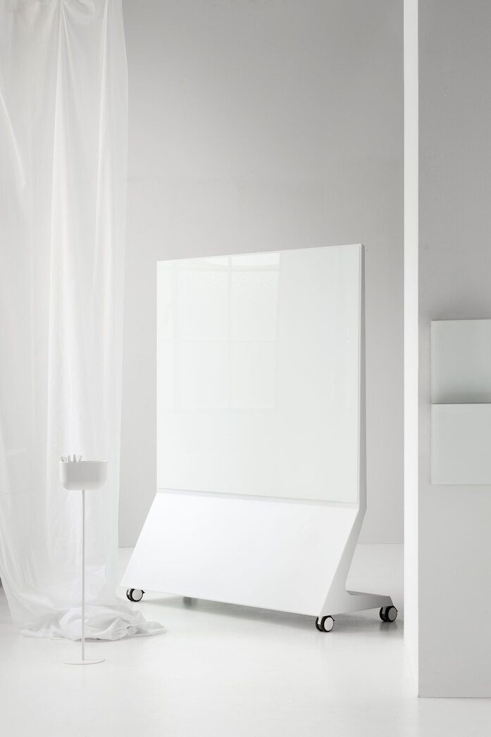 Chat Board Storage Unit Ambient 01