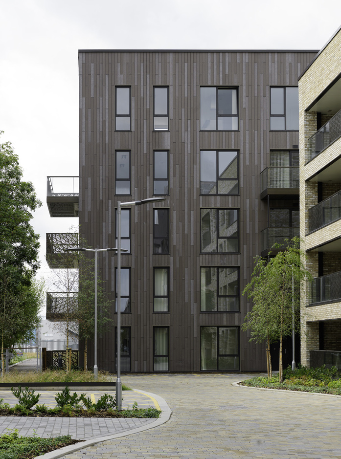 Caledonia Road 03