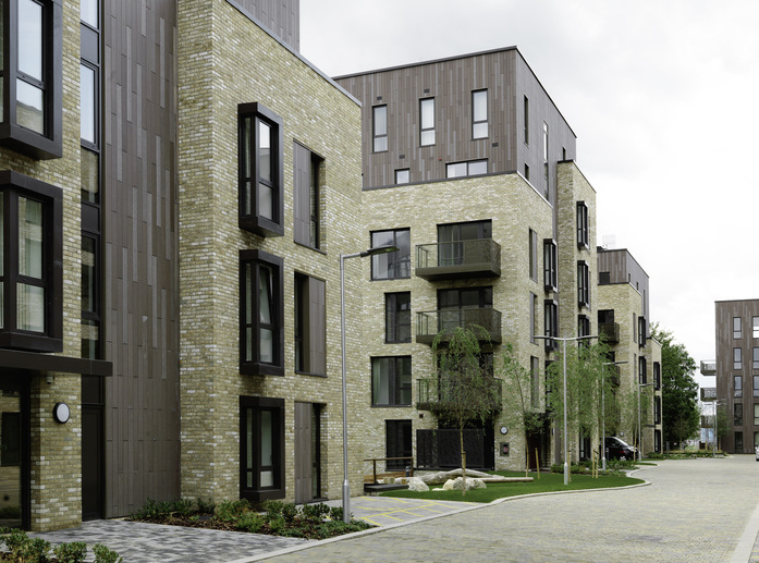 Caledonia Road 04