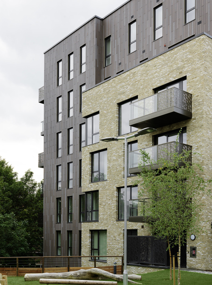Caledonia Road 07