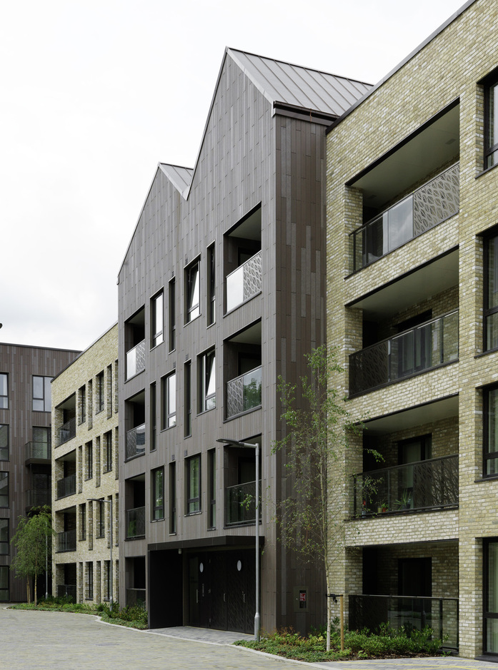 Caledonia Road 09
