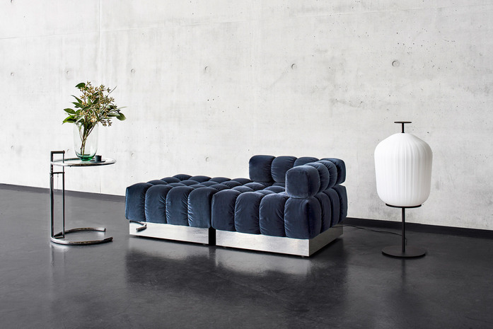 Classi Con Adjustable Table E 1027 Deep Tuft Sofa Plissee Floor Lamp Photo Elias Hassos