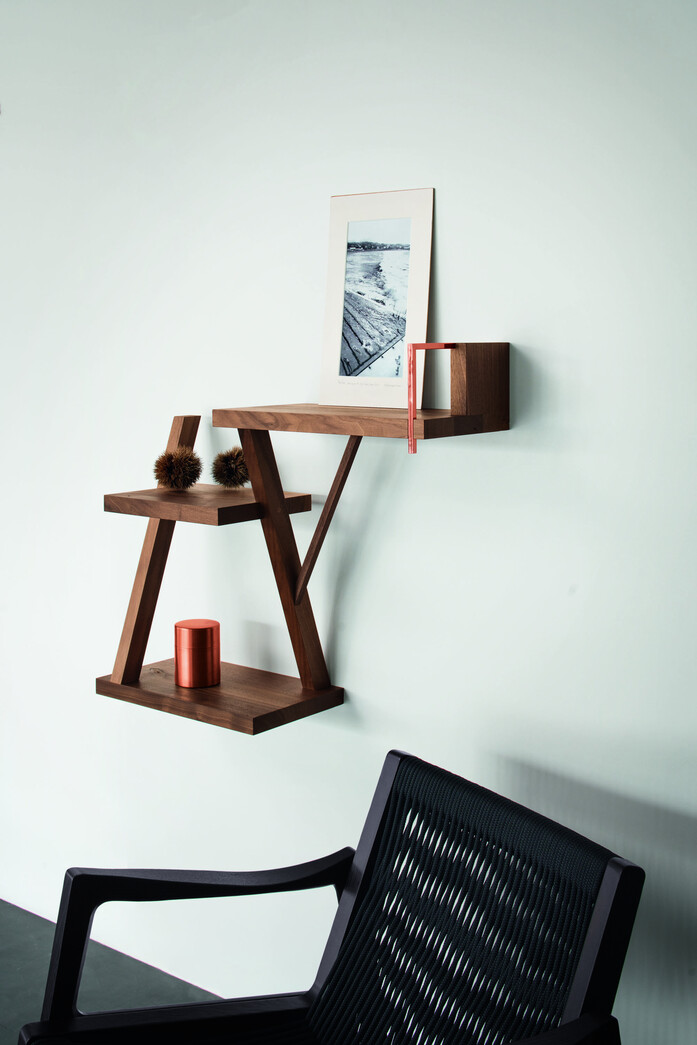 Classi Con Taidgh Shelf C Euvira Lounge Chair