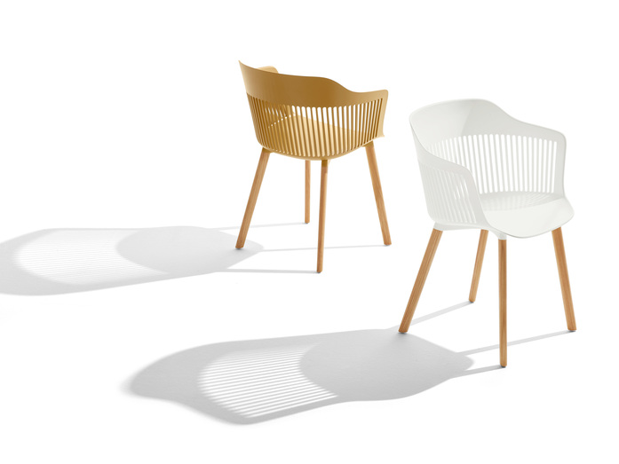 Dedon Aiir Armchair Salt Saffron