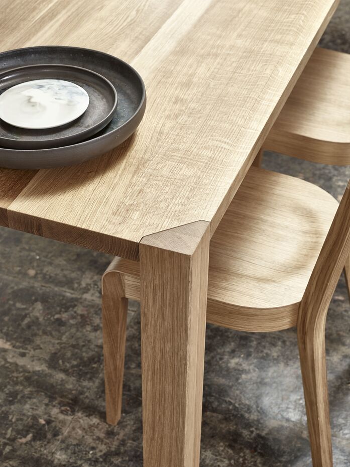 Ink Table Era Chair Location 2