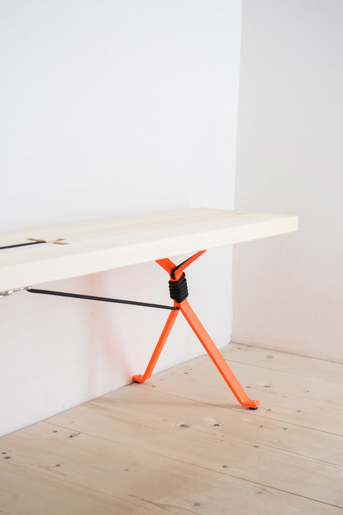 Kampenwand Bank Leuchtorange Anschnitt Rgb Nils Holger Moormann Gmb H Bearbeitet Bearbeitet Bearbeitet