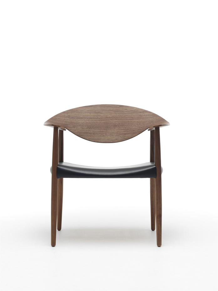 Lm92 T Walnut Black Leather Front