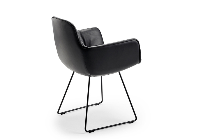 Leya Armchair High Kufengestell 2