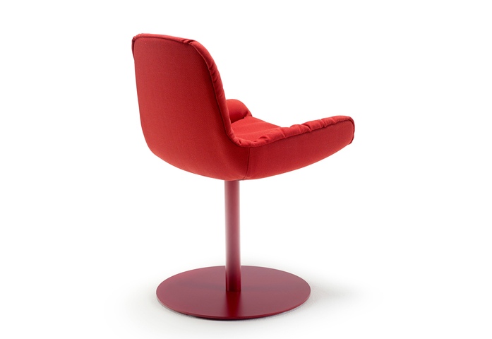 Leya Armchair Low Tellerfuss 1