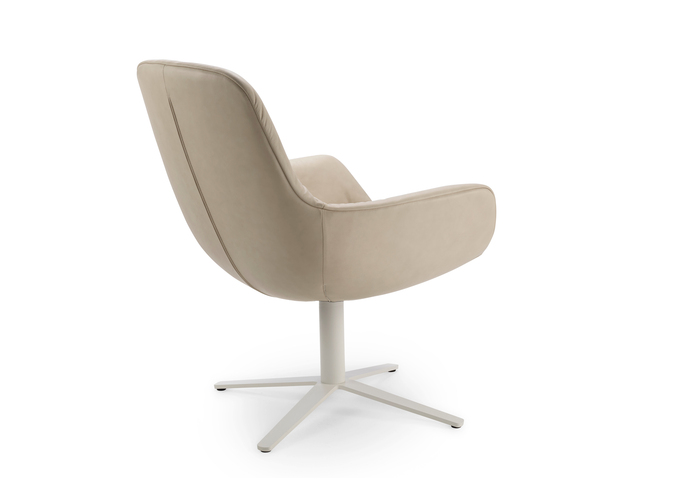 Leya Lounge Chair Fusskreuzgestell 15