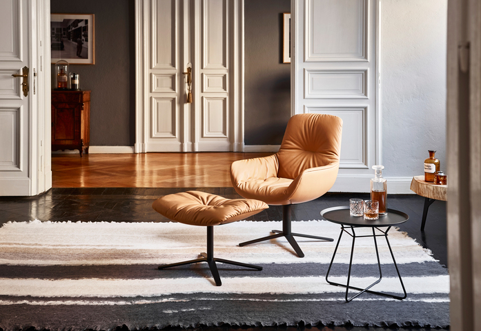 Leya Lounge Chair Fusskreuzgestell 16