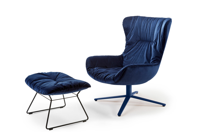 Leya Wingback Chair Fusskreuzgestell 1