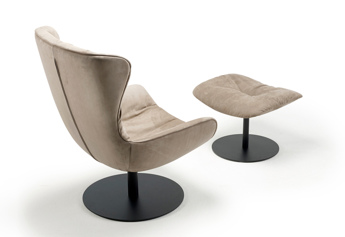 Leya Wingback Chair Tellerfuss 4