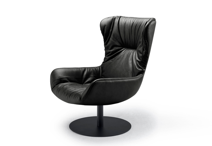 Leya Wingback Chair Tellerfuss 9