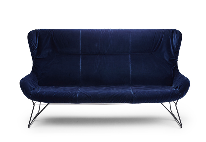 Leya Wingback Couch 002