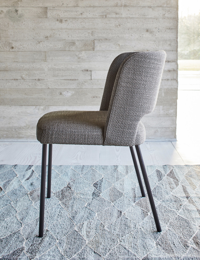 More 2020 Harri Stuhl 124