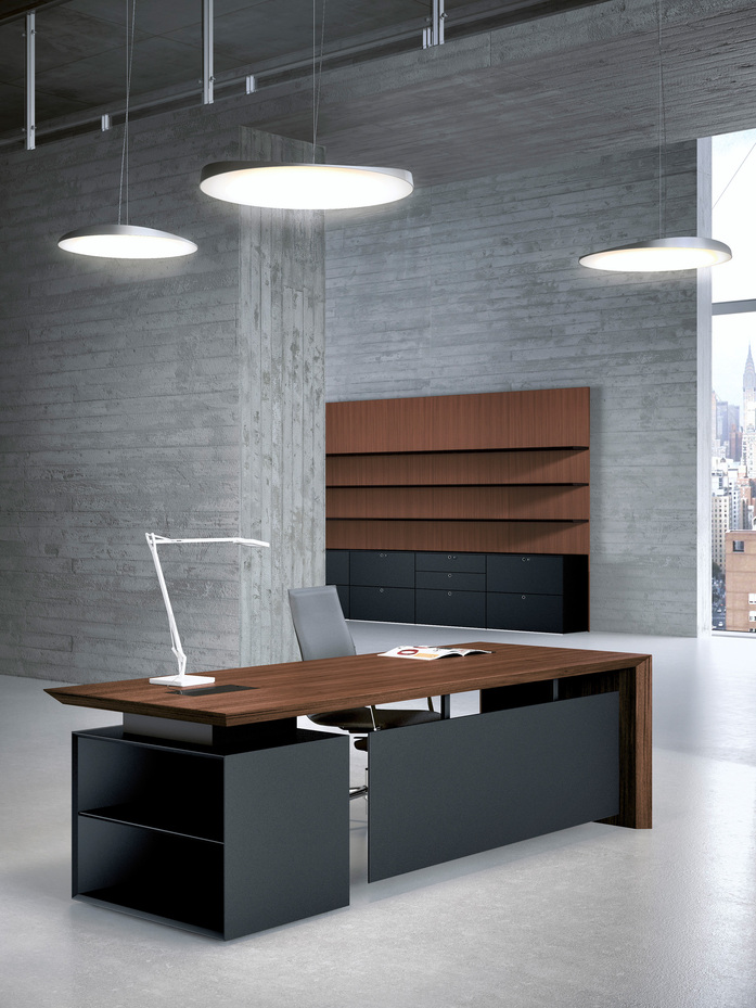 Multipliceo Executive Workstation Walnut Veneer Fantoni