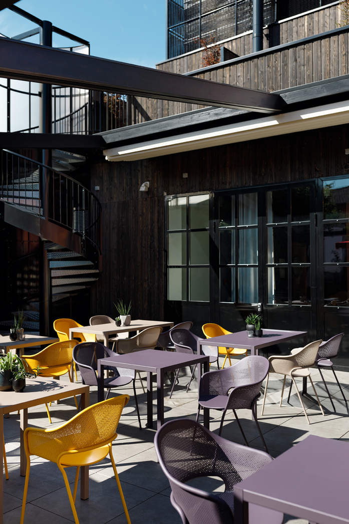 Mob Hotel Paris Fr Stephane Rambaud Pour Fermob 6 Kate