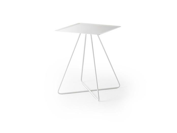 Moeller Design Steely Square Weiss 02