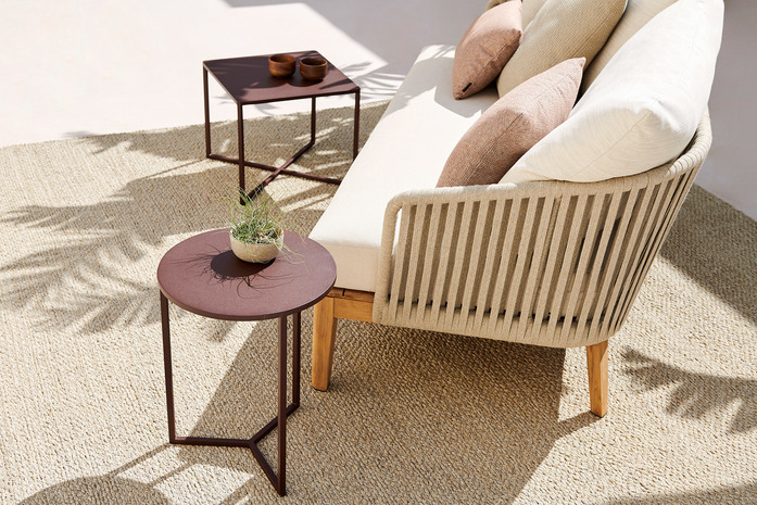 Natal Alu X Tables In Burgundy
