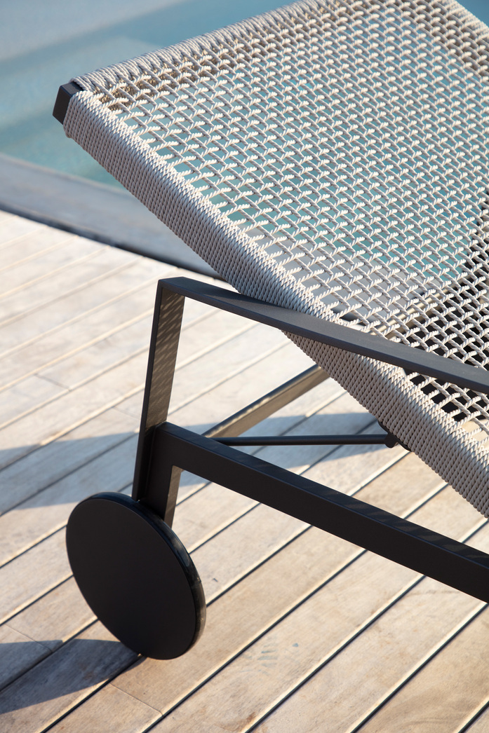 Nodi Lounger Wenge 1 Detail