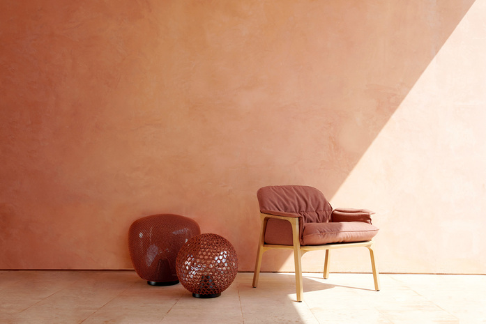 Nomad Easy Chair  Mr Lebonnet Mme Cachet Standing Brick