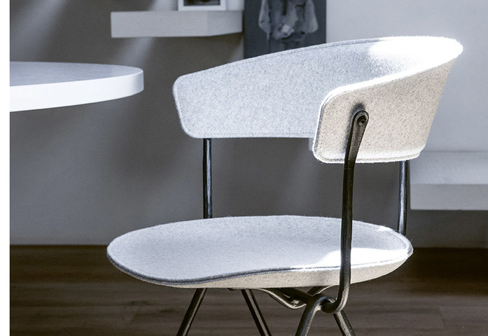 Officina Chair Divina