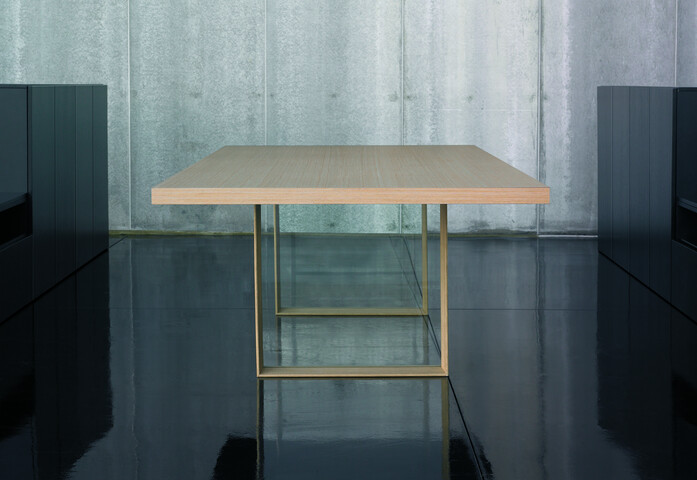 P60 Desk4
