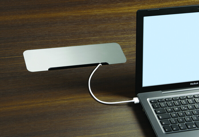 P70 Desk10