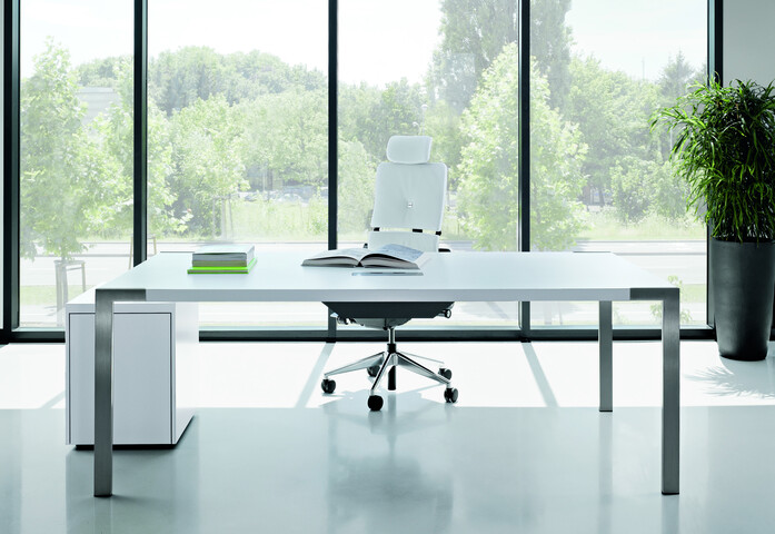 P70 Desk6