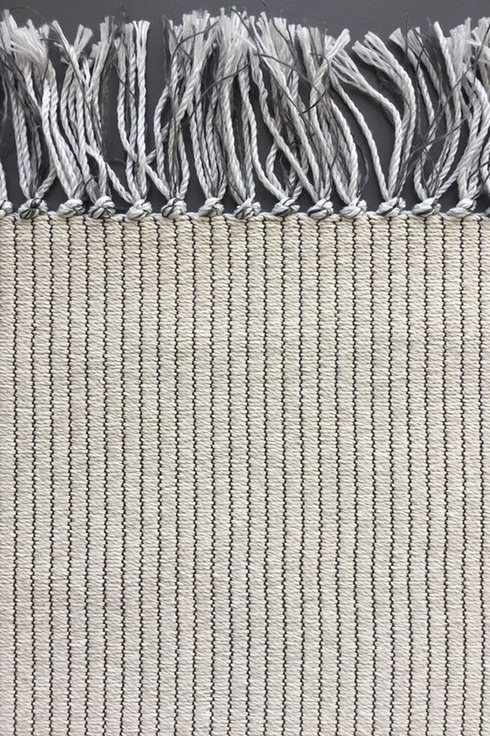 Pond15383005Pearlgrey Lightsand Woodnotesoutdoorcarpet Detail