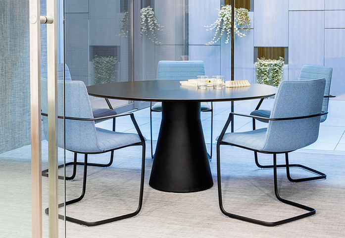 Reverse Conference Table 1 01