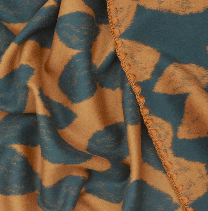 Slow Dance C0391 Throw 4