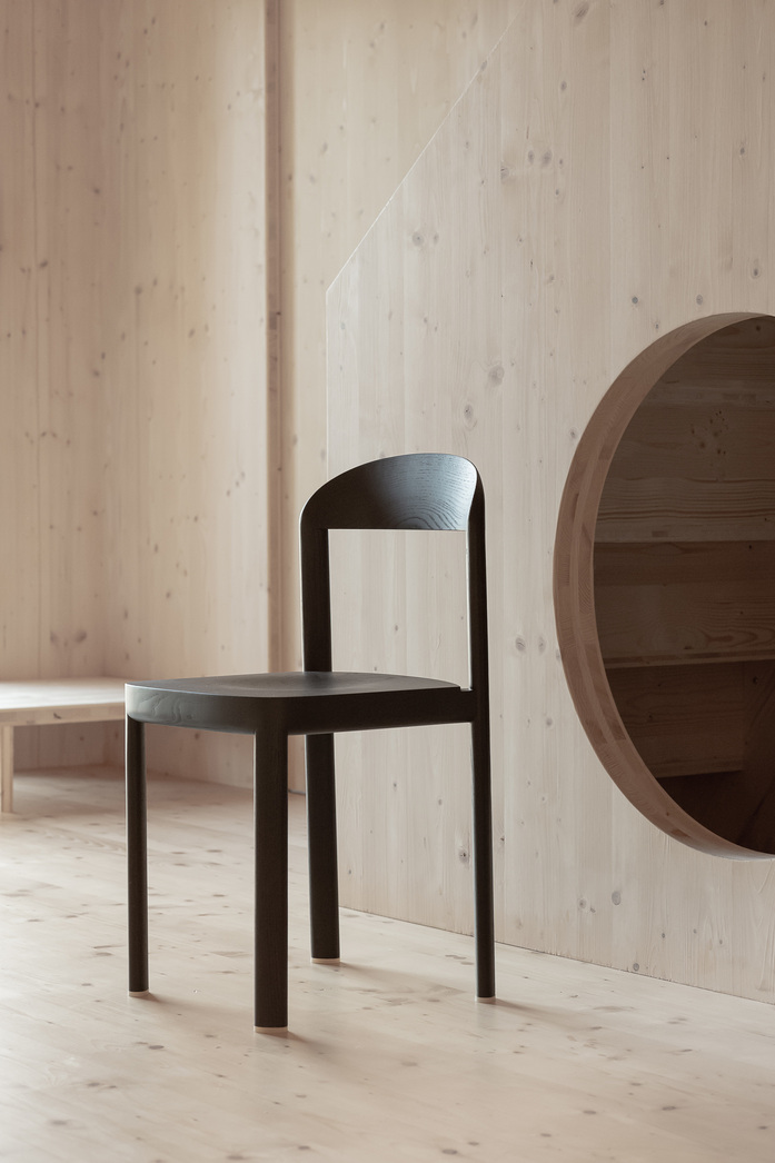 Stattmann Neue Moebel Curv  Pix 00026