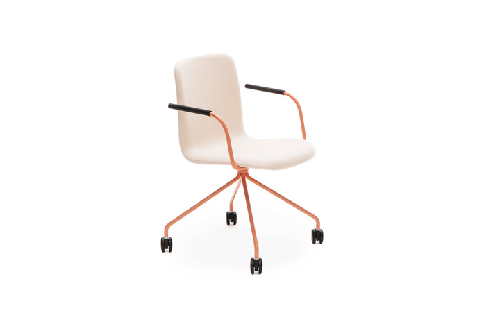 Sola Conference Chair With Castors 4