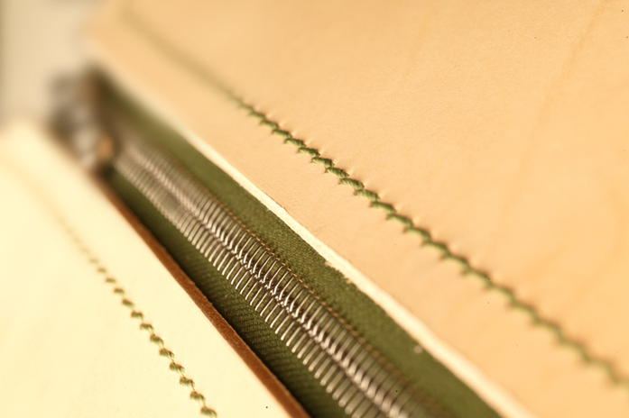 Tubo Suspension Natural Zipper Detail