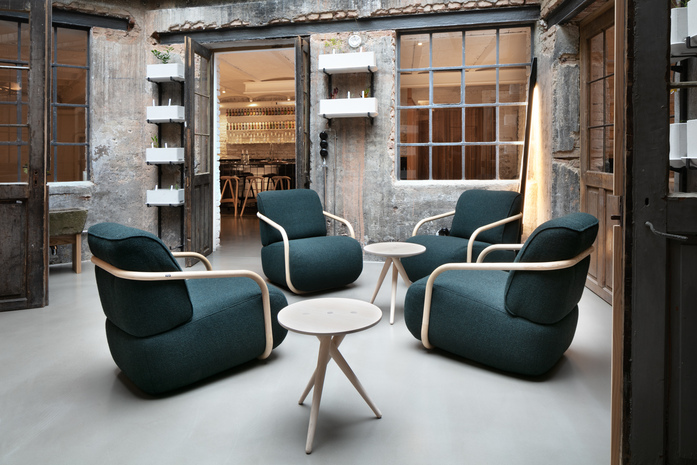 Thonet Aqua Monaco Muenchen 2001 Cm