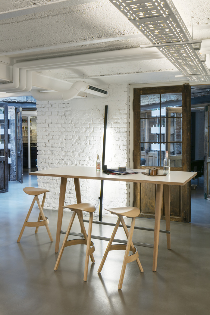 Thonet Aqua Monaco 12