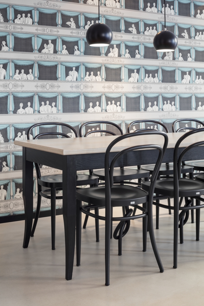 Thonet Motel One Wien 02